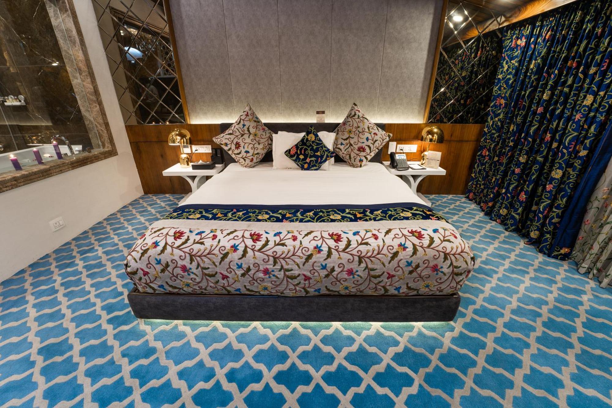 Hotel Snowland, Srinagar Eksteriør billede