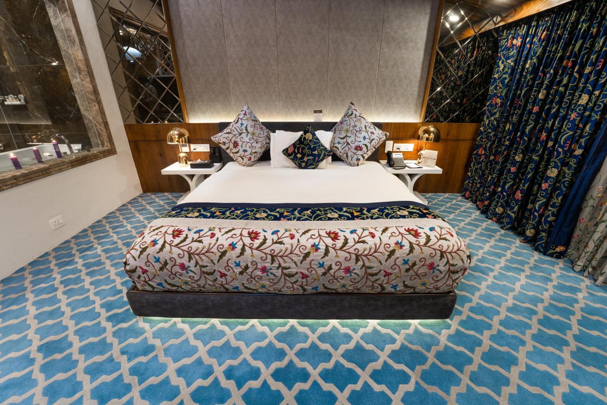 Hotel Snowland, Srinagar Eksteriør billede