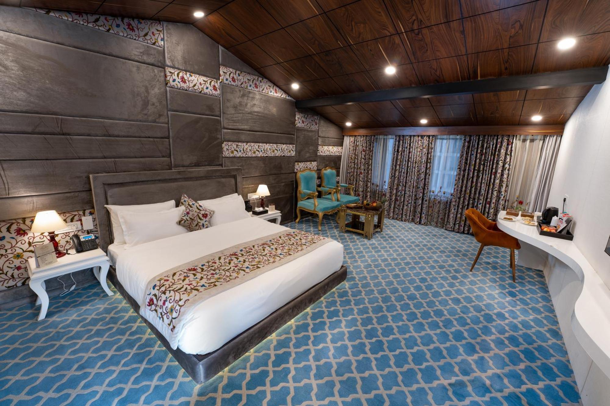 Hotel Snowland, Srinagar Eksteriør billede
